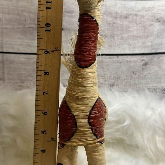 Giraffe Folk‎ Art Rattan Bamboo Straw Hand Painted Animal Sculpture - Picture 5 of 5